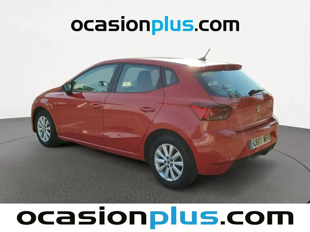 Usado Seat Ibiza Style 80 CV (58 kW) 2023 Rojo Utilitario