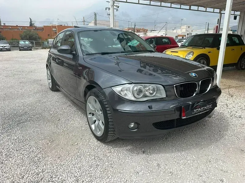 Usado BMW 120 150 CV (110 kW) 2005 Gris / plata Utilitario