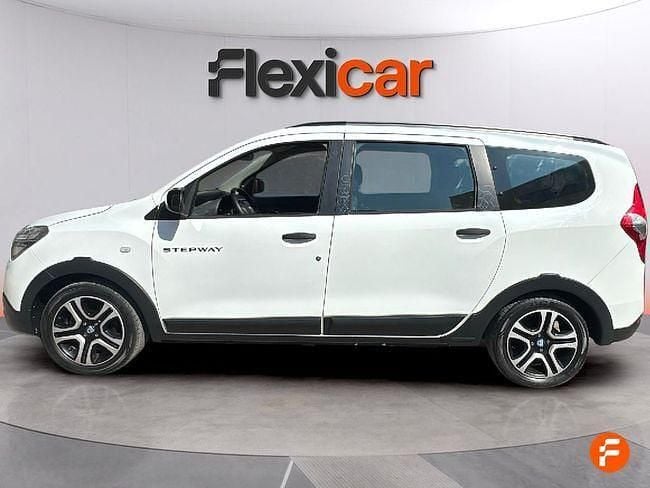 Usado Dacia Lodgy Comfort 115 CV (84 kW) 2021 Blanco Monovolumen