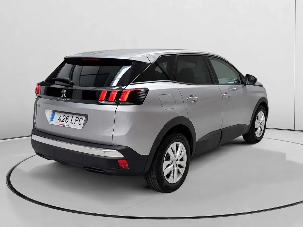 Usado Peugeot 3008 Active 131 CV (96 kW) 2021 Gris SUV