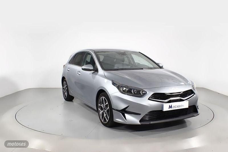 Gris / plata Usado 2022 Kia Ceed Utilitario | 16.600 € (Precio justo) - Imagen 1/4