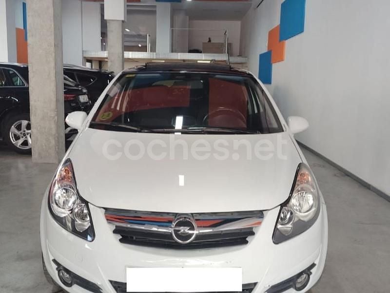 Blanco Usado 2009 Opel Corsa Sport Berlina | 5900 € (Precio justo) - Imagen 1/4