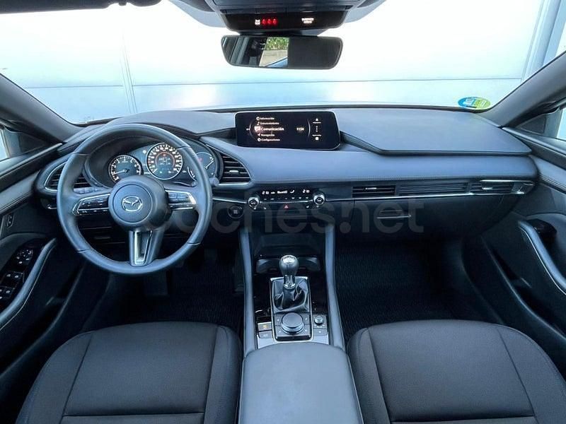 Usado Mazda 3 Center-Line 140 CV (102 kW) 2025 Gris / plata Berlina