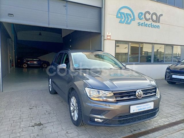 Gris Usado 2018 VW Tiguan Edition SUV | 16.999 € (Precio justo) - Imagen 1/4