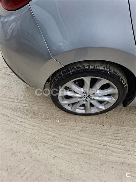 Usado Mazda 3 Luxury 150 CV (110 kW) 2013 Gris / plata Berlina