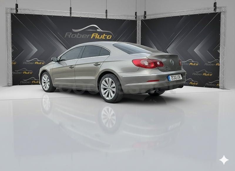 Usado VW Passat 160 CV (117 kW) 2010 Gris / plata Berlina