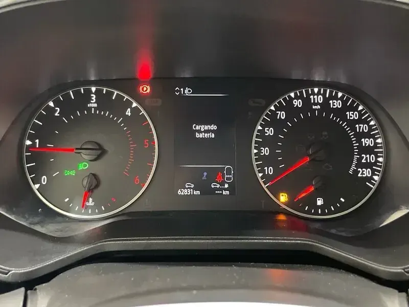 Usado Renault Clio V Intens 100 CV (73 kW) 2021 Blanco Berlina