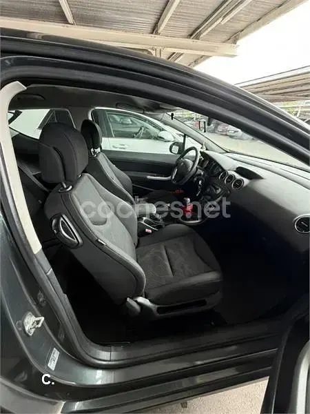 Usado Peugeot 308 95 CV (69 kW) 2008 Gris / plata Berlina