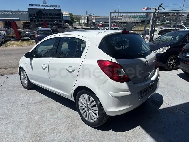 Usado Opel Corsa Color Edition 100 CV (73 kW) 2014 Blanco Utilitario