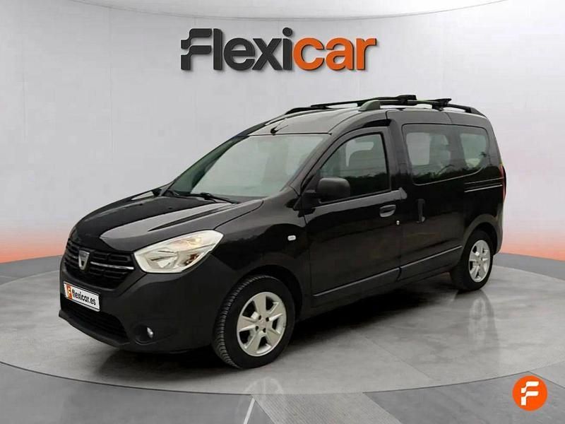 Usado Dacia Dokker Essentiel 95 CV (69 kW) 2020 Negro Monovolumen
