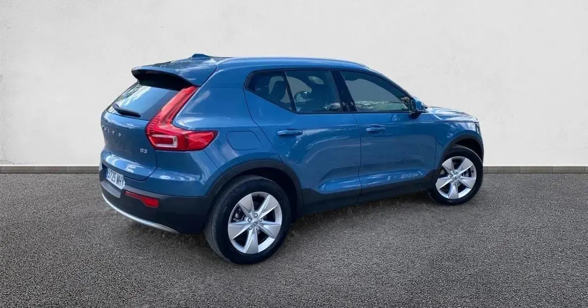 Usado Volvo XC40 Core 163 CV (119 kW) 2023 SUV