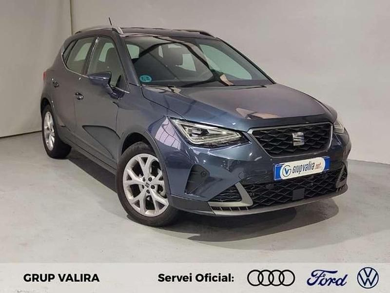 Używany Seat Arona FR 116 KM (85 kW) 2023 Szary SUV