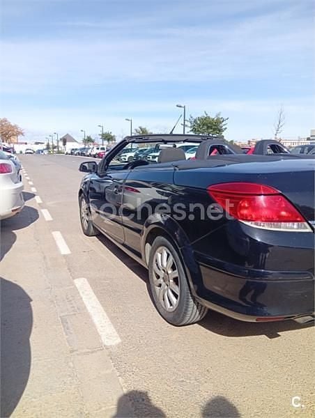 Usado Opel Astra Cabriolet Enjoy 105 CV (77 kW) 2007 Negro Descapotable