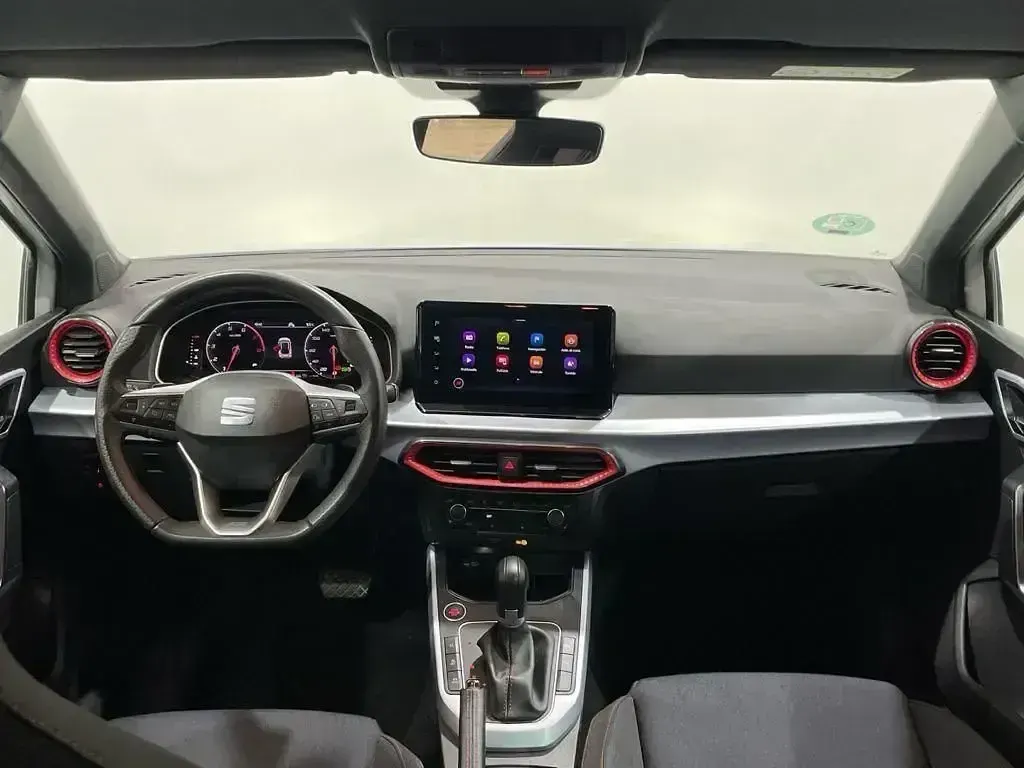 Usado Seat Arona FR 150 CV (110 kW) 2024 Blanco SUV