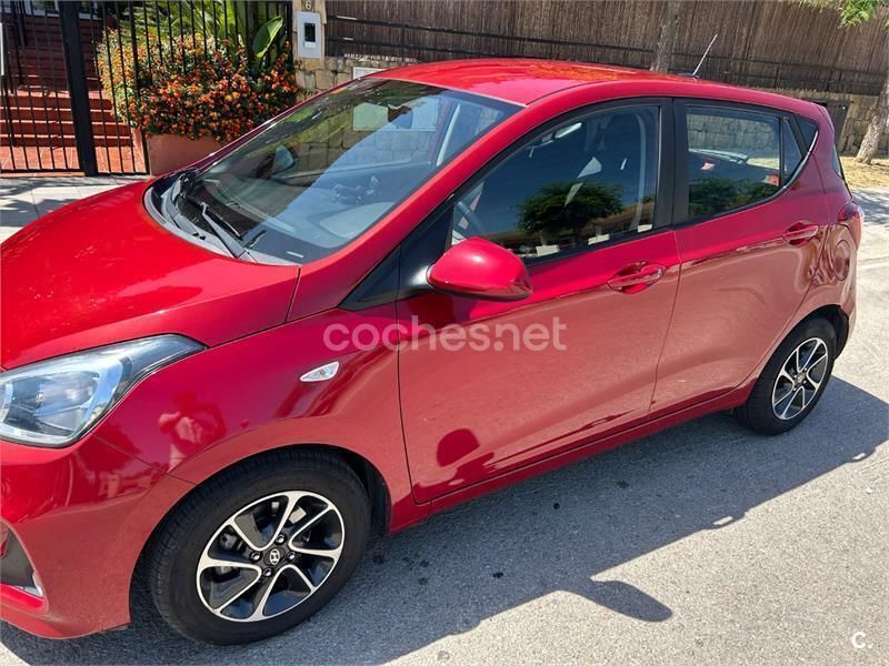Granate Usado 2017 Hyundai i10 Style Utilitario | 9000 € (Precio justo) - Imagen 1/4