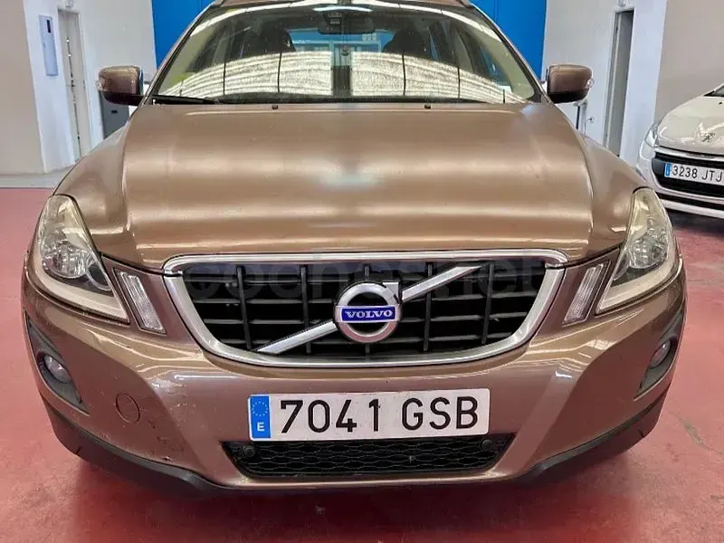 Usado Volvo XC60 Momentum 163 CV (119 kW) 2009 Marrón SUV