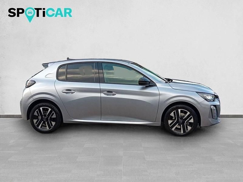 Usado Peugeot 208 Allure 100 CV (73 kW) 2025 Gris Utilitario