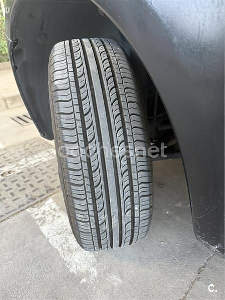 Usado Renault Grand Modus Authentique 65 CV (47 kW) 2010 Negro Monovolumen