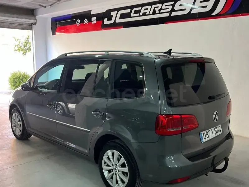 Usado VW Touran Sport 140 CV (102 kW) 2011 Gris / plata Monovolumen