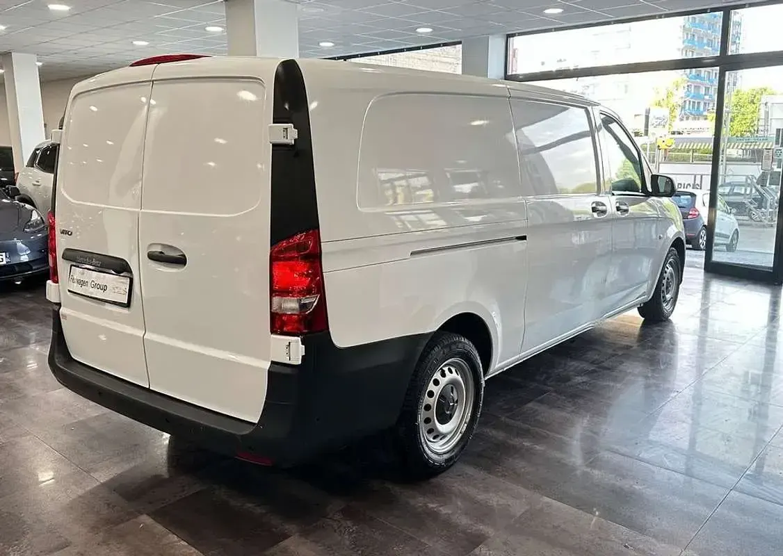 Usado Mercedes Vito 163 CV (119 kW) 2022 Blanco Van