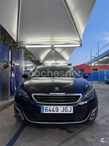 Usado Peugeot 308 Allure 130 CV (95 kW) 2015 Azul Berlina