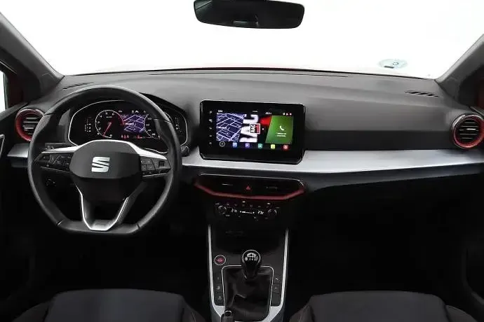 Usado Seat Arona FR 115 CV (84 kW) 2025 SUV
