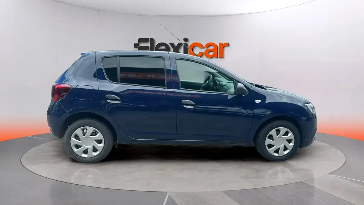 Usado Dacia Sandero Acces 75 CV (55 kW) 2019 Azul Berlina