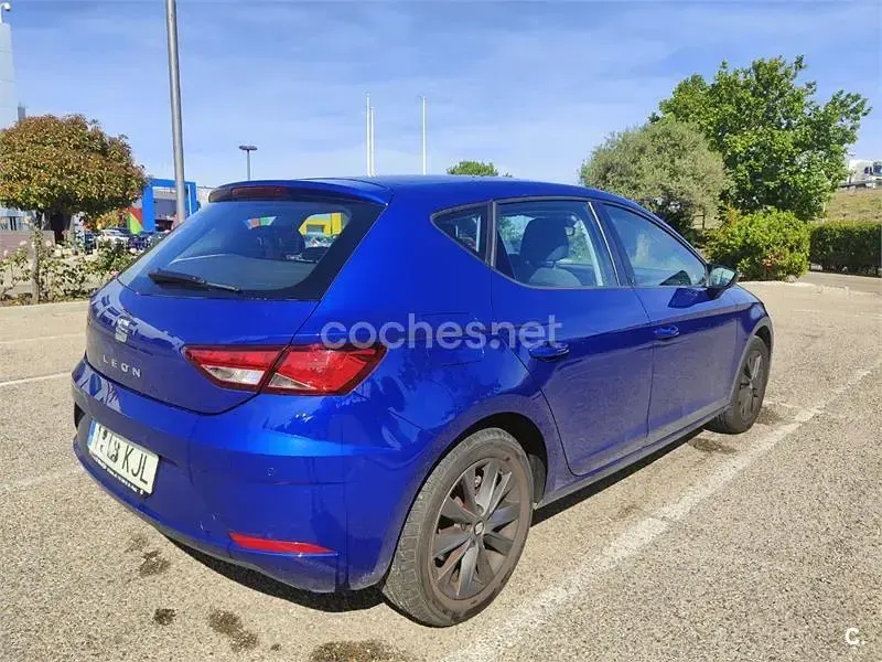Usado Seat Leon Style 115 CV (84 kW) 2018 Azul Berlina