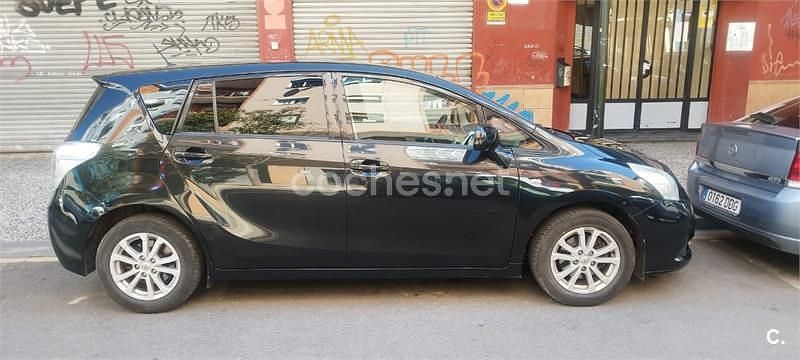 Usado Toyota Verso Advance 126 CV (92 kW) 2011 Negro Monovolumen