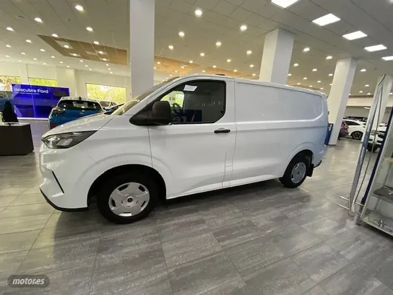 Usado Ford Transit Custom Trend 136 CV (100 kW) 2024 Blanco Van
