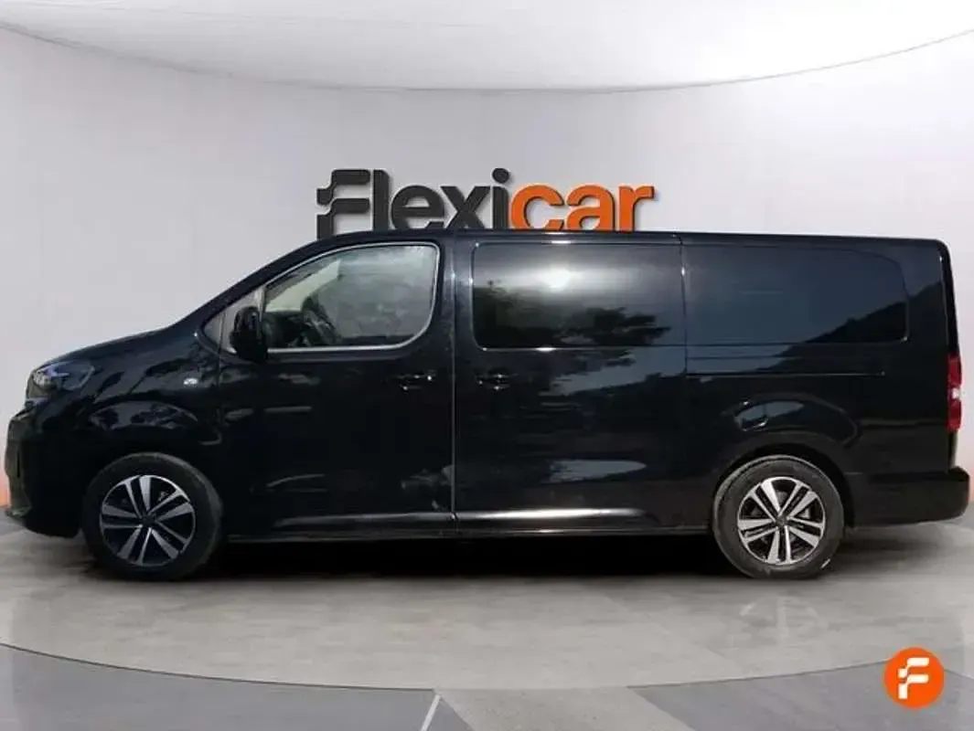 Usado Peugeot Traveller Business-Line 180 CV (132 kW) 2024 Negro Monovolumen