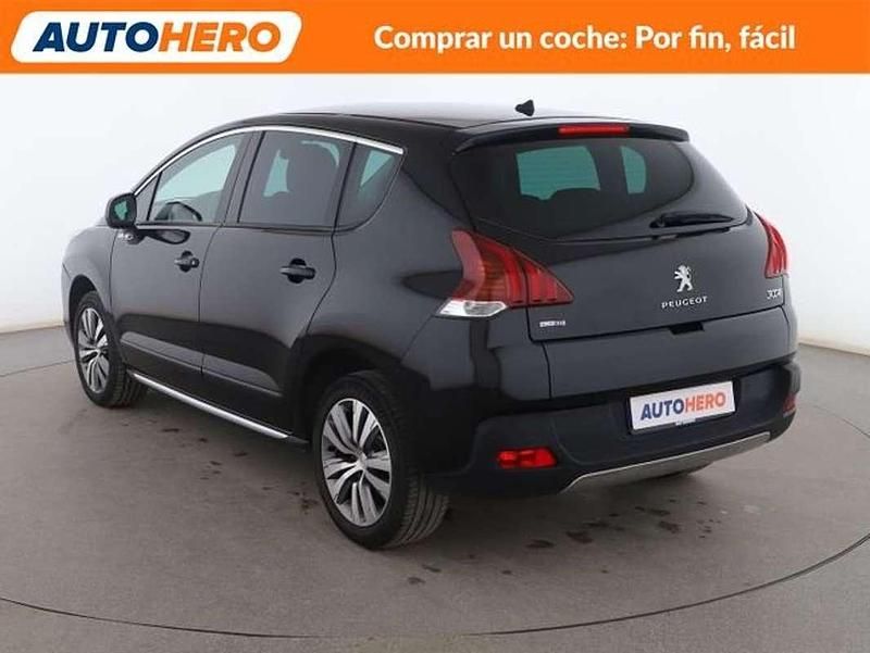 Usado Peugeot 3008 Style 121 CV (88 kW) 2015 Negro Berlina