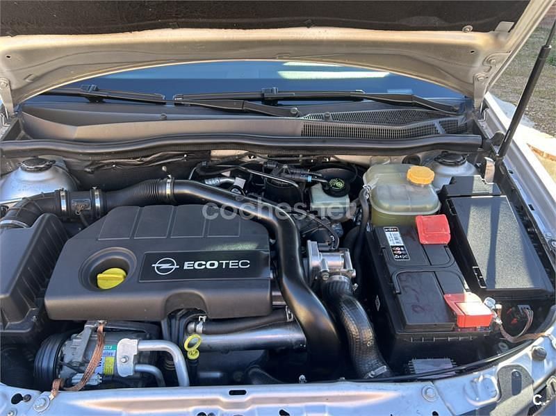 Usado Opel Astra Cosmo 100 CV (73 kW) 2006 Gris / plata Berlina