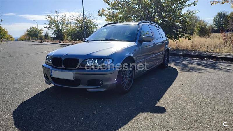 Gris / plata Usado 2003 BMW 330 Familiar | 8990 € - Imagen 1/4