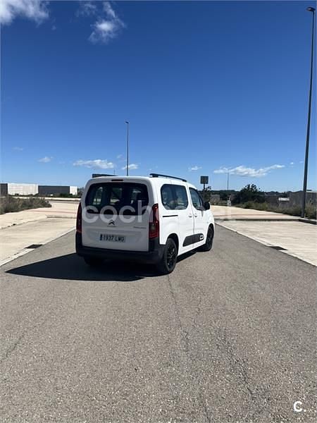 Usado Citroën Berlingo Feel 110 CV (80 kW) 2021 Blanco Monovolumen