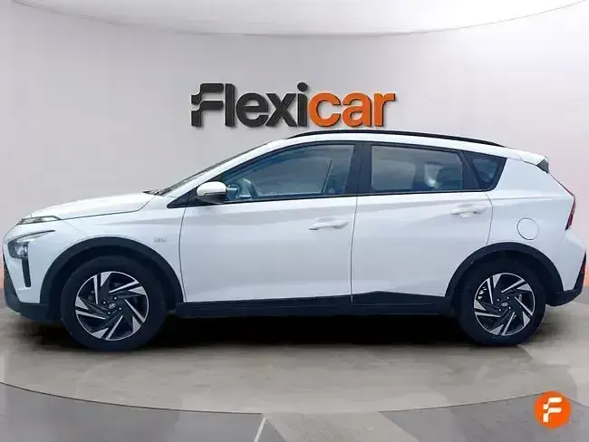 Usado Hyundai Bayon 100 CV (73 kW) 2023 Blanco SUV