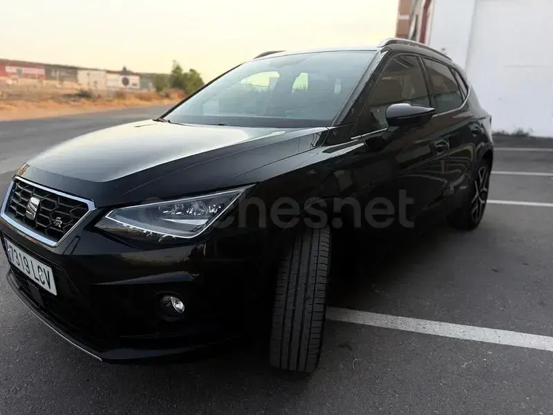 Usado Seat Arona Ecomotive 115 CV (84 kW) 2019 Negro SUV