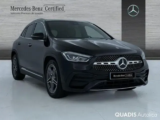 Usado Mercedes GLA200 150 CV (110 kW) 2023 Negro noche SUV
