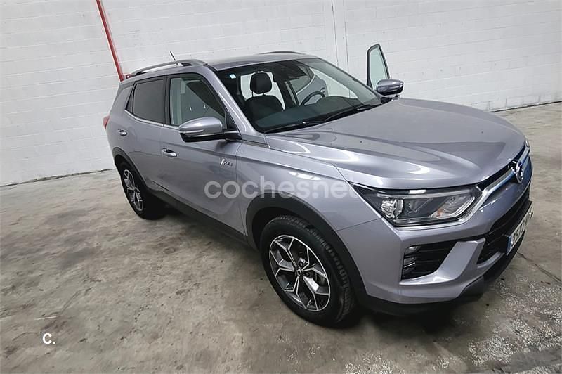 Usado Ssangyong (KGM) Korando 149 CV (109 kW) 2024 Gris / plata SUV