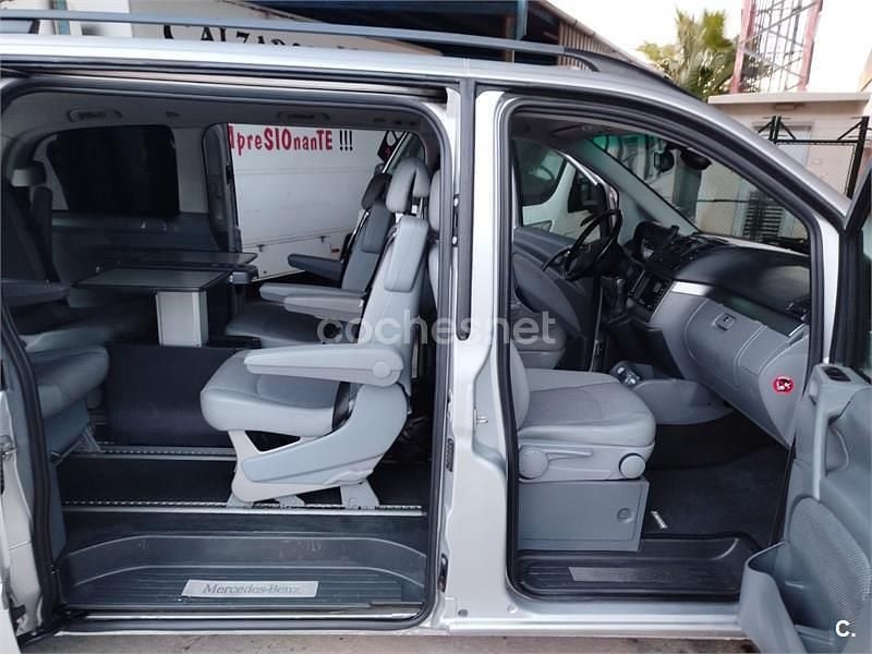 Usado Mercedes Viano 150 CV (110 kW) 2009 Gris / plata Monovolumen