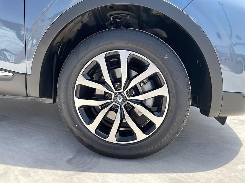 Usado Renault Kadjar Equilibre 140 CV (102 kW) 2022 Gris SUV