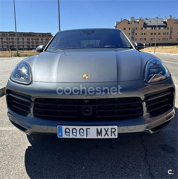 Gris / plata Usado 2020 Porsche Cayenne Coupe Coupe | 64.950 € - Imagen 1/4