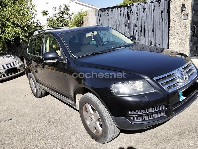 Negro Usado 2005 VW Touareg SUV | 9980 € (Precio justo) - Imagen 1/4