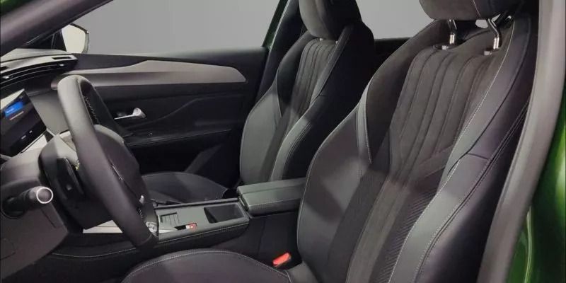 Usado Peugeot 308 Active 195 CV (143 kW) 2023 Verde Berlina