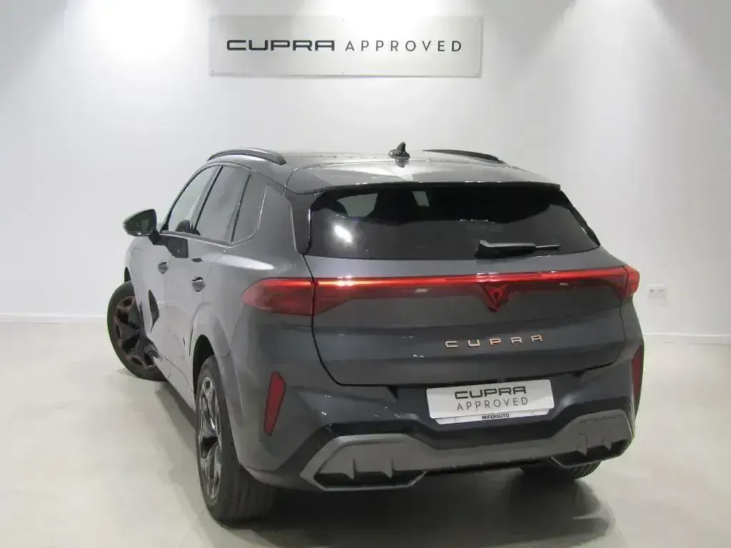 Usado Cupra Terramar 204 CV (150 kW) 2025 Gris SUV