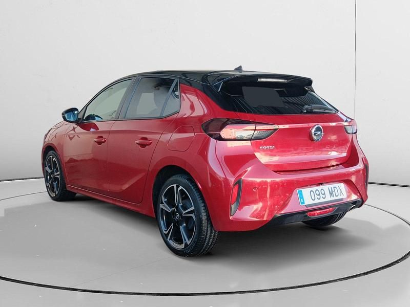 Usado Opel Corsa GS Line 102 CV (75 kW) 2022 Negro Utilitario