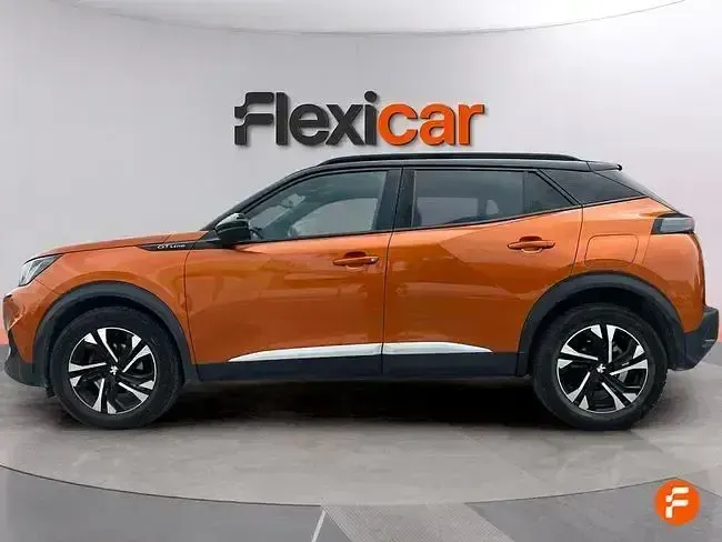Usado Peugeot 2008 GT-line 130 CV (95 kW) 2020 Naranja SUV