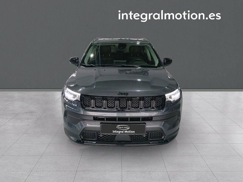 Usado Jeep Compass Night Eagle 130 CV (95 kW) 2022 Gris SUV