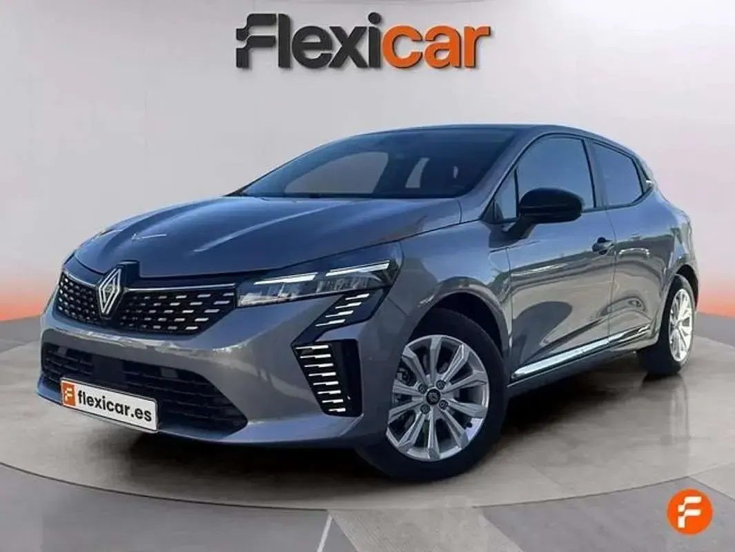 Usado Renault Clio Evolution 101 CV (74 kW) 2025 Gris Utilitario