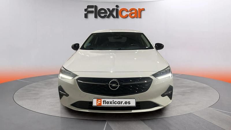 Usado Opel Insignia GS Line 122 CV (89 kW) 2021 Blanco Familiar
